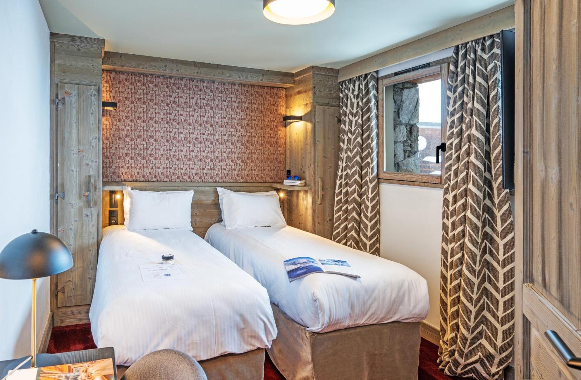 Double Room Blacony Mountain View
